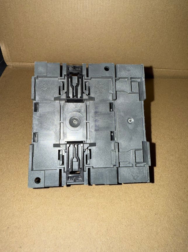 ABB OT125F4N2 Switch-Disconnector 4-Pole 125A 750V Base Mount Genuine - Image 4