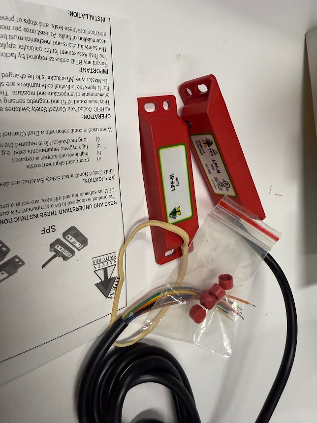 IDEM LPF-M Non-Contact Safety Interlock Switch RFID Technology IP69K New - Image 4