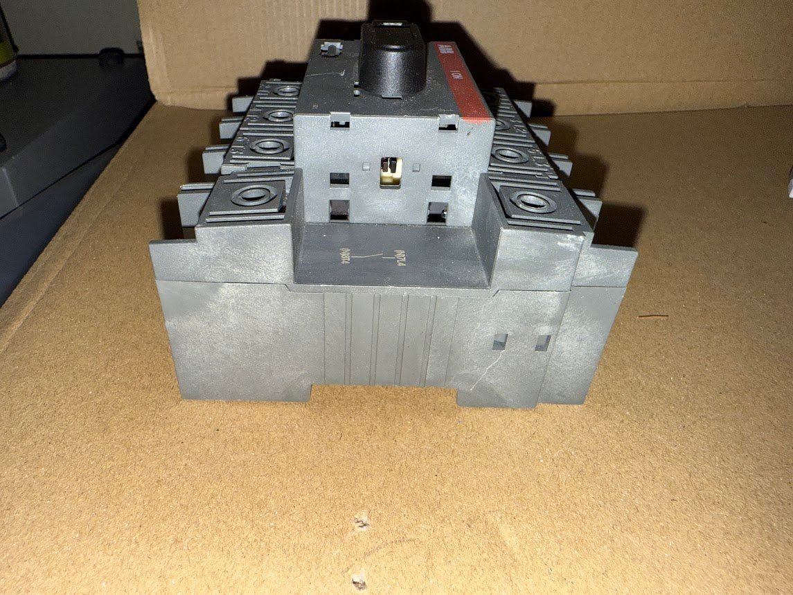 ABB OT125F4N2 Switch-Disconnector 4-Pole 125A 750V Base Mount Genuine - Image 3