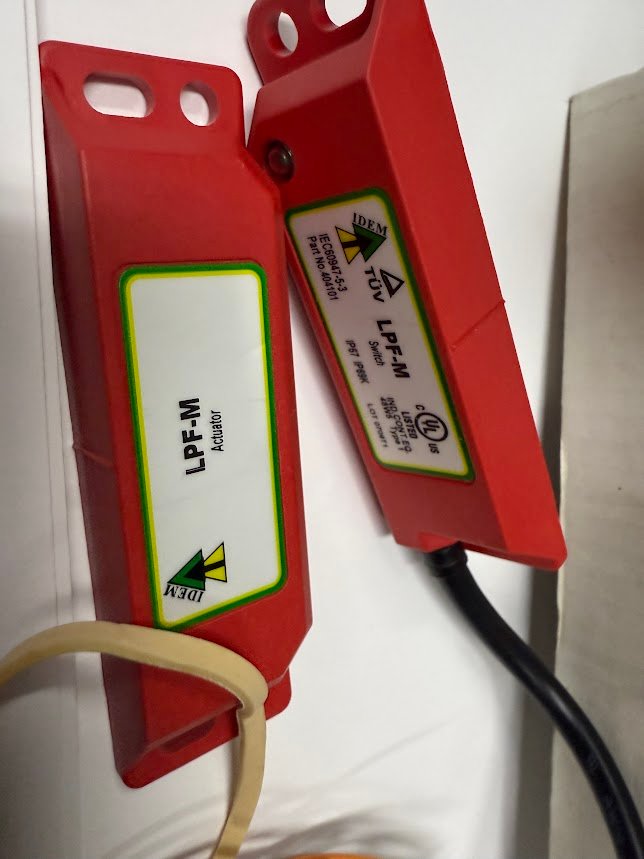 IDEM LPF-M Non-Contact Safety Interlock Switch RFID Technology IP69K New - Image 3