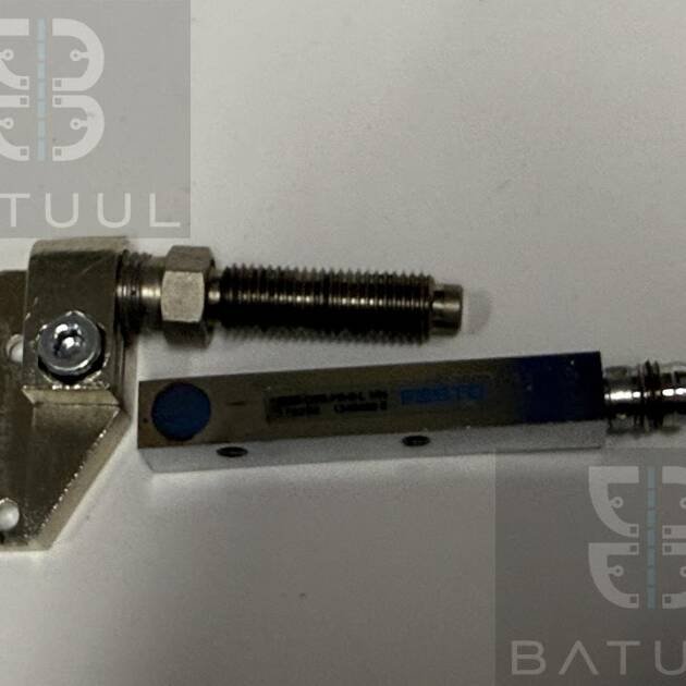 Festo SIES-Q8B-PS-S-L Proximity Sensor 178295 8x8x59 With Fitting Free Shipping
